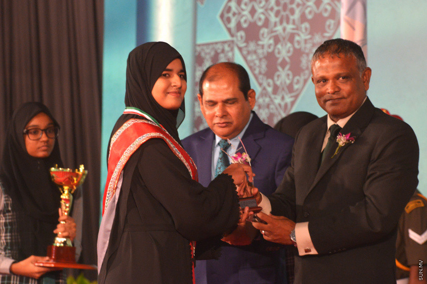 އަހްމަދިއްޔާ އިންޓަނޭޝަނަލް ސްކޫލުގެ އަހަރީ އިނާމު ދިނުމުގެ ޖަލްސާގެ ތެރެއިން-- ސަން ފޮޓޯ: އަހްމަދު އަވްޝަން އިލްޔާސް