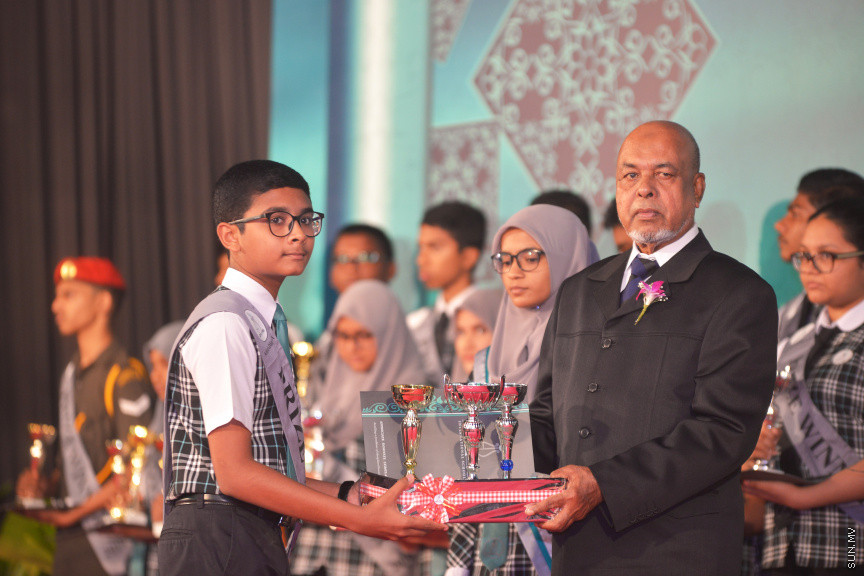 އަހްމަދިއްޔާ އިންޓަނޭޝަނަލް ސްކޫލުގެ އަހަރީ އިނާމު ދިނުމުގެ ޖަލްސާގެ ތެރެއިން-- ސަން ފޮޓޯ: އަހްމަދު އަވްޝަން އިލްޔާސް