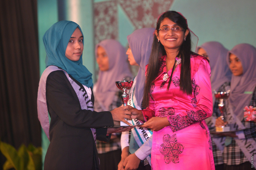 އަހްމަދިއްޔާ އިންޓަނޭޝަނަލް ސްކޫލުގެ އަހަރީ އިނާމު ދިނުމުގެ ޖަލްސާގެ ތެރެއިން-- ސަން ފޮޓޯ: އަހްމަދު އަވްޝަން އިލްޔާސް