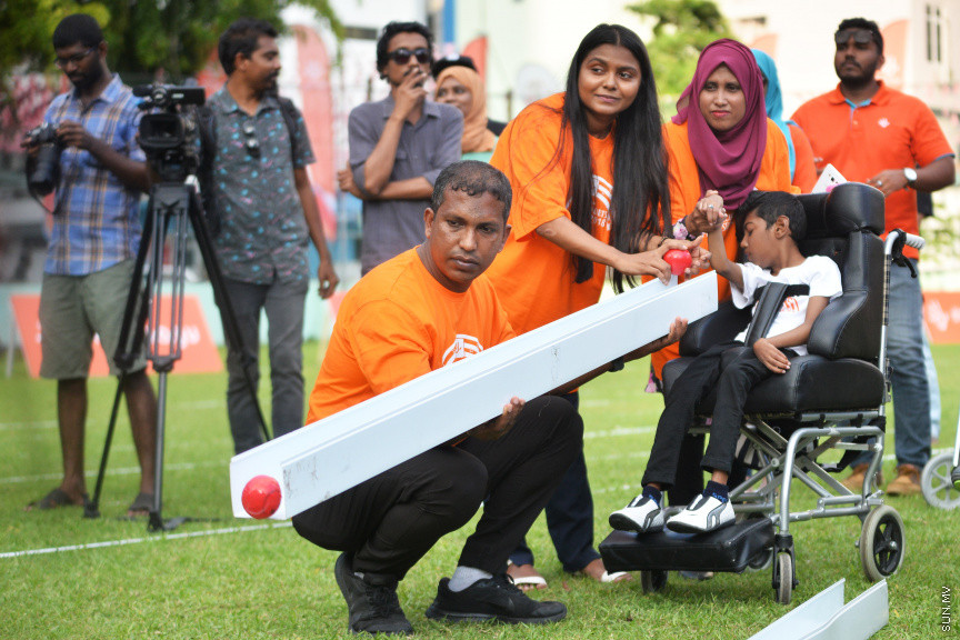 ދިރާގު ސްޕެޝަލް ސްޕޯޓްސް ފެސްޓިވަލް: 6 ނޮވެންބަރު ގައި ދިރާގުން  ކުރިޔަށް ގެންދިޔަ ހަރަކާތުގެ ތެއިން -- ސަން ފޮޓޯ/ އަޙުމަދު އަވްޝަން އިލްޔާސް