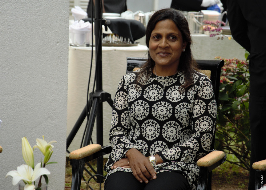 ސްރީލަންކާގައި ދިރިއުޅޭ ދިވެހީންނާ ރައީސް އިބްރާހިމް މުހައްމަދު ސޯލިހު ބައްދަލުކުރެއްވުމަށް ބޭއްވި ހަފްލާގެ ތެރެއިން -- ސަން ފޮޓޯ/ އިބްރާހިމް މާހިލް މުހައްްމަދު