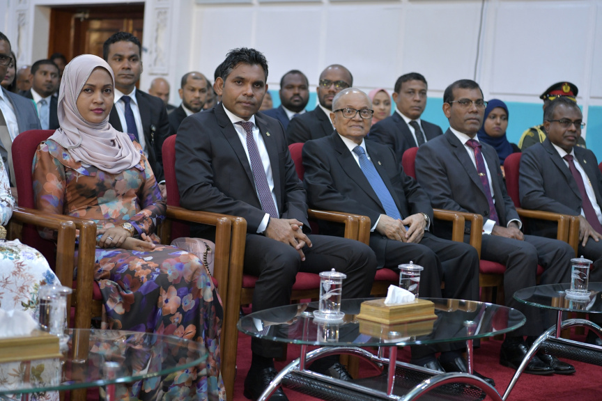 ފެބްރުއަރީ 7، 2019: ރައްޔިތުން މަޖިލިސް މި އަހަރަށް ހުޅުވުމަށް ބޭއްވި ފުރަތަމަ ޖަލްސާ: ރައީސް އިބްރާހިމް މުހައްމަދު ސޯލިހްގެ ފުރަތަމަ ރިޔާސީ ބަޔާން މިއަދުގެ ޖަލްސާގައި ވަނީ އިއްވާފައި -- ފޮޓޯ/ ރައީސް އޮފީސް
