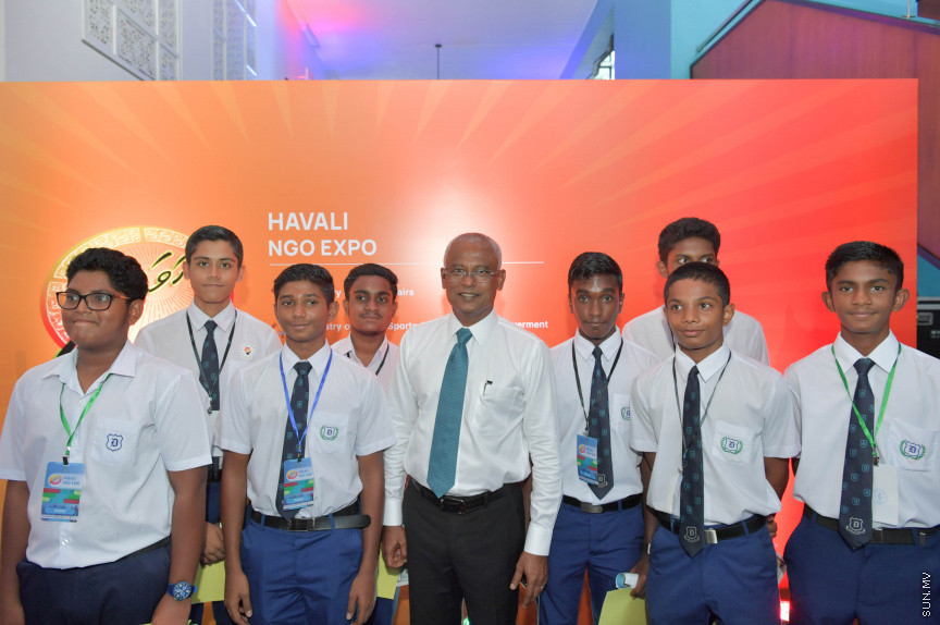 ހަވަލި ޖަމްޢިިއްޔާތަކުގެ ފެއާ އަށް ރައީސުލްޖުމްހޫރިއްޔާ ޒިޔާރަތް ކުރެއްވުން -- ޕޮޓޯ/ ރައީސް އޮފީސް