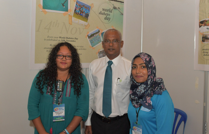 ހަވަލި ޖަމްޢިިއްޔާތަކުގެ ފެއާ އަށް ރައީސުލްޖުމްހޫރިއްޔާ ޒިޔާރަތް ކުރެއްވުން -- ޕޮޓޯ/ ރައީސް އޮފީސް