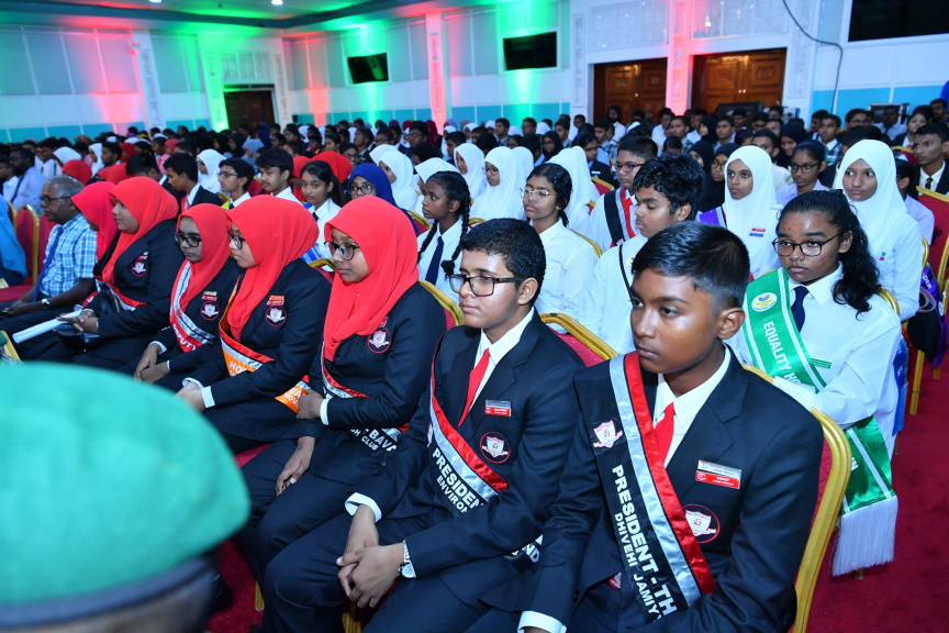 ޝަހީދުންގެ ދުވަހުގެ މުނާސަބަތުގައި ރޭ ބޭއްވި ރަސްމީ ޖަލްސާގެ ތެރެއިން: މިރަސް މިއްޔާތުގައި  ރައީސުލްޖުމްހޫރިއްޔާގެ ނައިބު ބައިވެރިވެ ވަޑައިގެންނެވި -- ފޮޓޯ / ރައީސް އޮފީސް