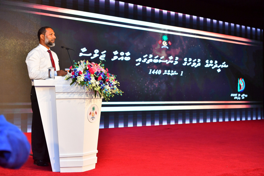 ޝަހީދުންގެ ދުވަހުގެ މުނާސަބަތުގައި ރޭ ބޭއްވި ރަސްމީ ޖަލްސާގެ ތެރެއިން: މިރަސް މިއްޔާތުގައި  ރައީސުލްޖުމްހޫރިއްޔާގެ ނައިބު ބައިވެރިވެ ވަޑައިގެންނެވި -- ފޮޓޯ / ރައީސް އޮފީސް
