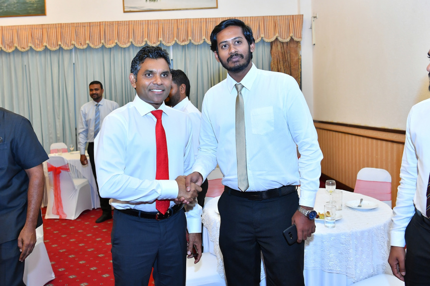 ޝަހީދުންގެ ދުވަހުގެ މުނާސަބަތުގައި ރޭ ބޭއްވި ރަސްމީ ޖަލްސާގެ ތެރެއިން: މިރަސް މިއްޔާތުގައި  ރައީސުލްޖުމްހޫރިއްޔާގެ ނައިބު ބައިވެރިވެ ވަޑައިގެންނެވި -- ފޮޓޯ / ރައީސް އޮފީސް