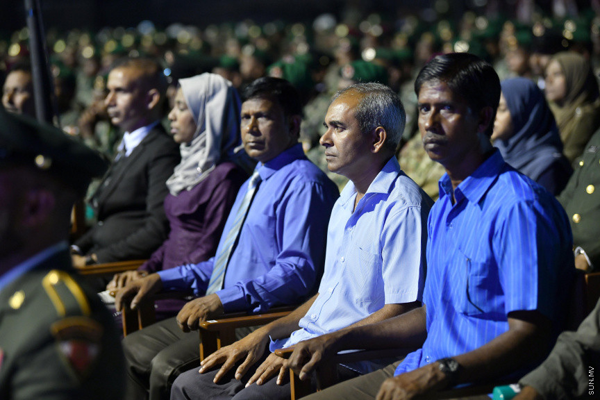 އޭޕްރީލް 24، 2019: ސިފައިންގެ 127ވަނަ އަހަރީ ދުވަހުގެ މުނާސަބަތުގައި ކަޅުތުއްކަލާކޮށީގައި ބޭއްވި ޚިދުމަތުގެ އަގުވަޒަންކުރުމުގެ ޚާއްޞަ ޖަލްސާގެ ތެރެއިން -- ސަން ފޮޓޯ/ ފަޔާޒު މޫސާ