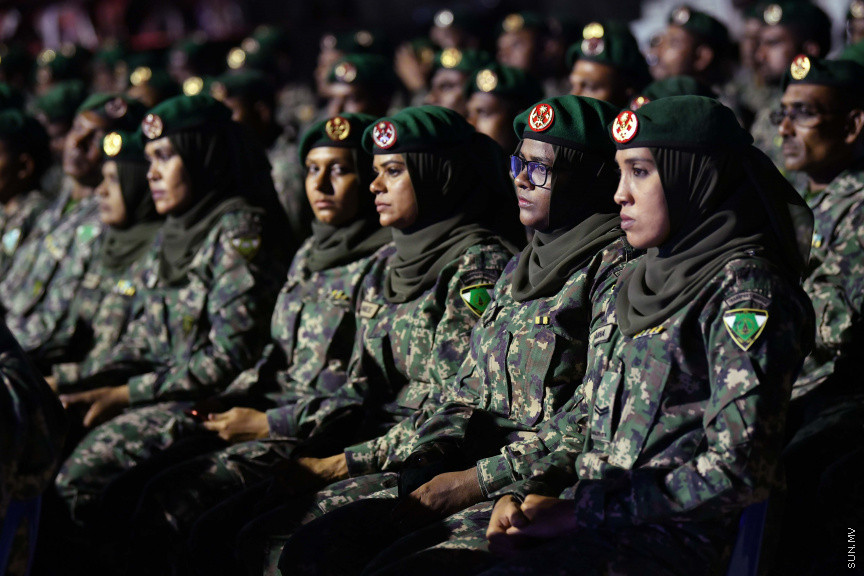 އޭޕްރީލް 24، 2019: ސިފައިންގެ 127ވަނަ އަހަރީ ދުވަހުގެ މުނާސަބަތުގައި ކަޅުތުއްކަލާކޮށީގައި ބޭއްވި ޚިދުމަތުގެ އަގުވަޒަންކުރުމުގެ ޚާއްޞަ ޖަލްސާގެ ތެރެއިން -- ސަން ފޮޓޯ/ ފަޔާޒު މޫސާ