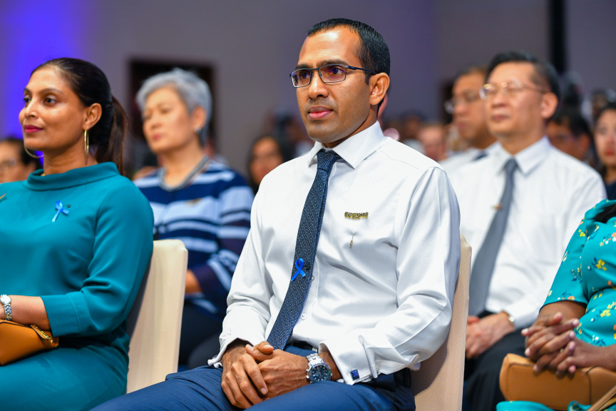 ރާއްޖޭގެ ތާރީހުގައި ހިންގާ ޓޫރިޒަމްގެ އެންމެ ބޮޑު މަޝްރޫއު ކަމަށްވާ ކްރޮސްރޯޑް މޯލްޑިވްސްގެ ފުރަތަމަ ފިޔަވަހި ނައިބުރައީސް ރަސްމީކޮށް ހުޅުވައި ދެއްވުން -- ފޮޓޯ/ ރައީސް އޮފީސް 