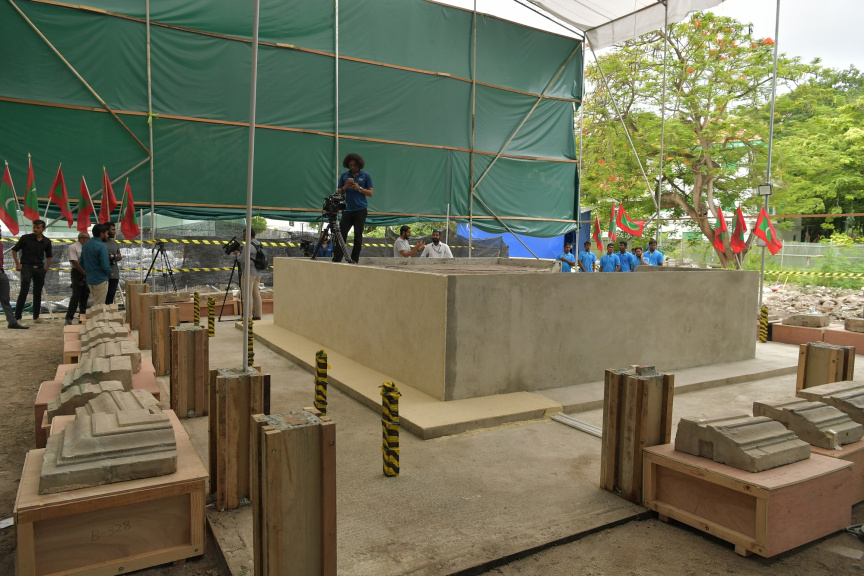 ކަޅުވަކަރު މިސްކިތް އަލުން ރާވާ ބެހެއްޓުމުގެ މަޝްރޫ ރައީސް އިފްތިތާހު ކޮށްދެއްވުން -- ފޮޓޯ/ ރައީސް އޮފީސް