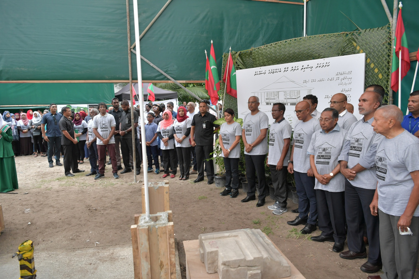 ކަޅުވަކަރު މިސްކިތް އަލުން ރާވާ ބެހެއްޓުމުގެ މަޝްރޫ ރައީސް އިފްތިތާހު ކޮށްދެއްވުން -- ފޮޓޯ/ ރައީސް އޮފީސް