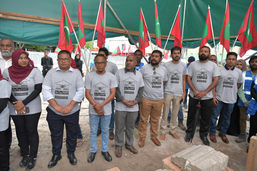 ކަޅުވަކަރު މިސްކިތް އަލުން ރާވާ ބެހެއްޓުމުގެ މަޝްރޫ ރައީސް އިފްތިތާހު ކޮށްދެއްވުން -- ފޮޓޯ/ ރައީސް އޮފީސް