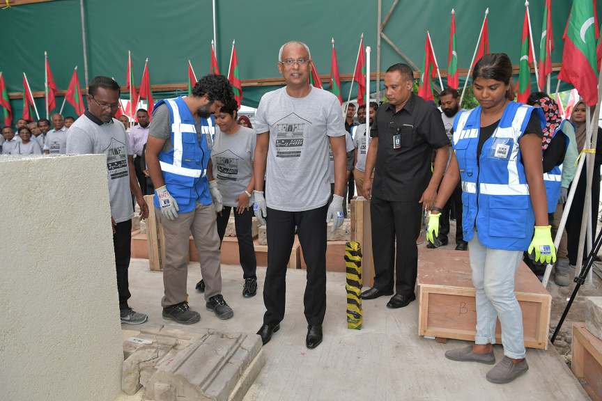 ކަޅުވަކަރު މިސްކިތް އަލުން ރާވާ ބެހެއްޓުމުގެ މަޝްރޫ ރައީސް އިފްތިތާހު ކޮށްދެއްވުން -- ފޮޓޯ/ ރައީސް އޮފީސް