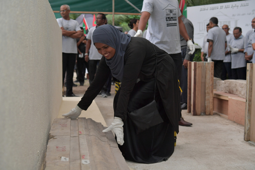 ކަޅުވަކަރު މިސްކިތް އަލުން ރާވާ ބެހެއްޓުމުގެ މަޝްރޫ ރައީސް އިފްތިތާހު ކޮށްދެއްވުން -- ފޮޓޯ/ ރައީސް އޮފީސް