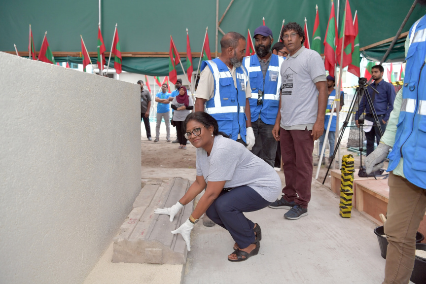 ކަޅުވަކަރު މިސްކިތް އަލުން ރާވާ ބެހެއްޓުމުގެ މަޝްރޫ ރައީސް އިފްތިތާހު ކޮށްދެއްވުން -- ފޮޓޯ/ ރައީސް އޮފީސް