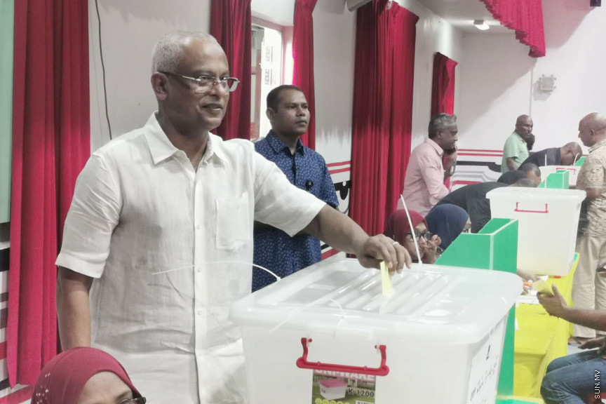 ނޮވެމްބަރ 22، 2019: ވެރިކަން ކުރާ މައި ޕާޓީ، އެމްޑީޕީގެ ލީޑަޝިޕަަށް ބޭފުޅުން އިންތިހާބު ކުރުމަށް ބޭއްވި އިންތިހާބުގެ ތެރެއިން -- ސަން ފޮޓޯ/ ފަޔާޒު މޫސާ