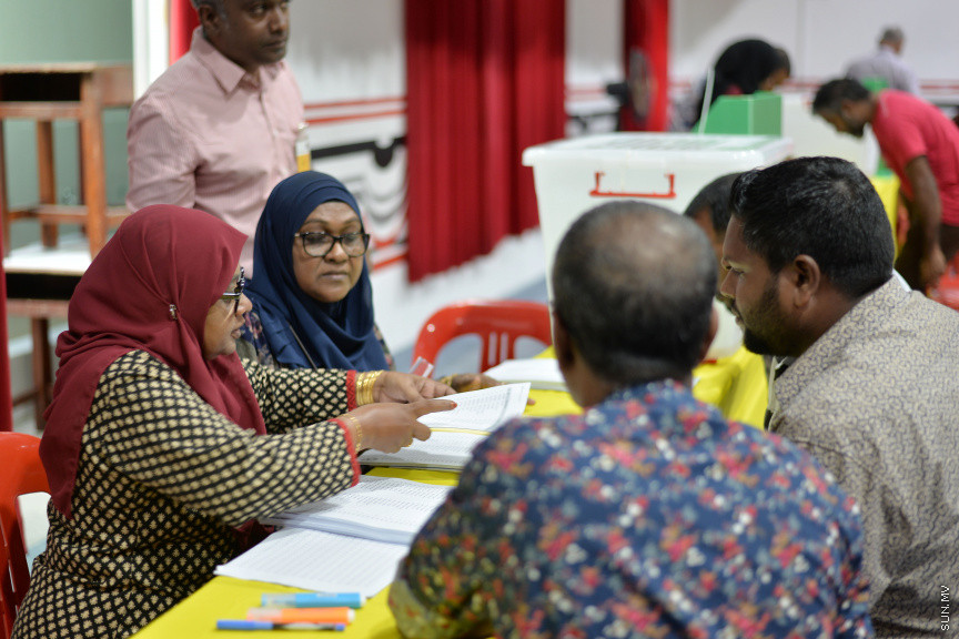 ނޮވެމްބަރ 22، 2019: ވެރިކަން ކުރާ މައި ޕާޓީ، އެމްޑީޕީގެ ލީޑަޝިޕަަށް ބޭފުޅުން އިންތިހާބު ކުރުމަށް ބޭއްވި އިންތިހާބުގެ ތެރެއިން -- ސަން ފޮޓޯ/ ފަޔާޒު މޫސާ