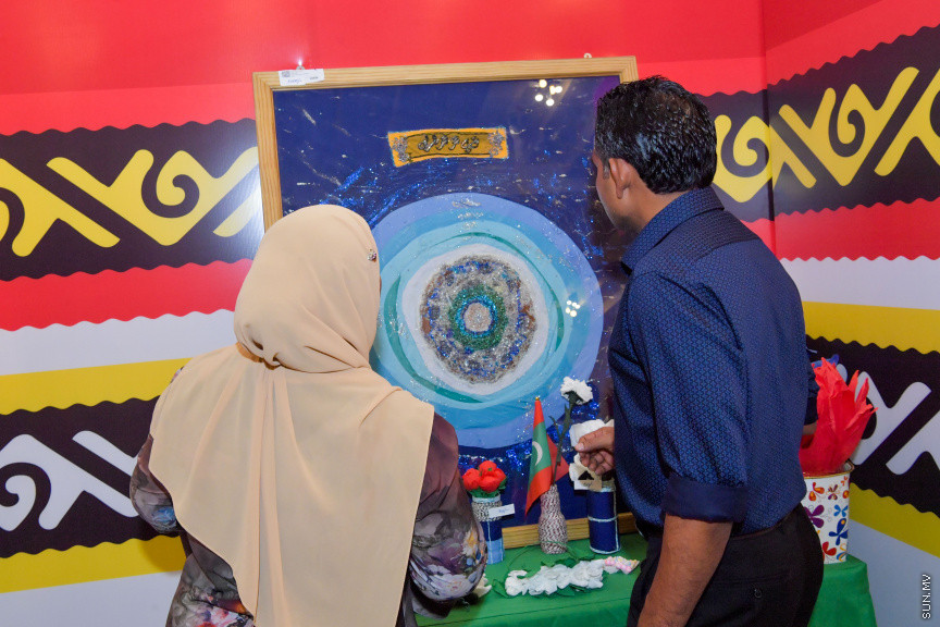 ނޮވެމަބަރ 25، 2019: ނައިބް ރައީސް ފައިސަލް ނަސީމް "ފަންނު އެކްސްޕޯ 2019" އަށް ޒިޔާރަތްކުރައްވައި މައުރަޒު ބައްލަވާލެއްވުން -- ފޮޓޯ/ ރައީސް އޮފީސް 
