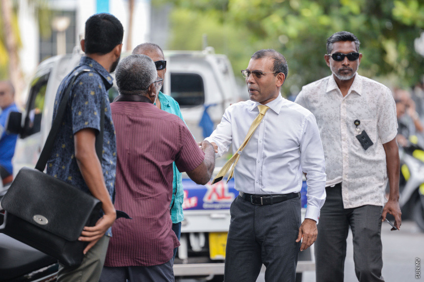 ޖެނުއަރީ 12، 2020: ހއ. އަދި ހދ. އަތޮޅަށް އެމްޑީޕީއިން ކުރާ ކެމްޕެއިން ދަތުރަށް ފުރުން: މި ދަތުރުގައި އެމްޑީޕީގެ ރައީސް އަދި މަޖިލިސް ރައީސް މުހައްމަދު ނަޝީދުއާއި މަޖިލިސް ބައެއް މެމްބަރުން ބައިވެރިވެ ވަޑައިގަންނަވާ -- ސަން ފޮޓޯ/ ފަޔާޒު މޫސާ