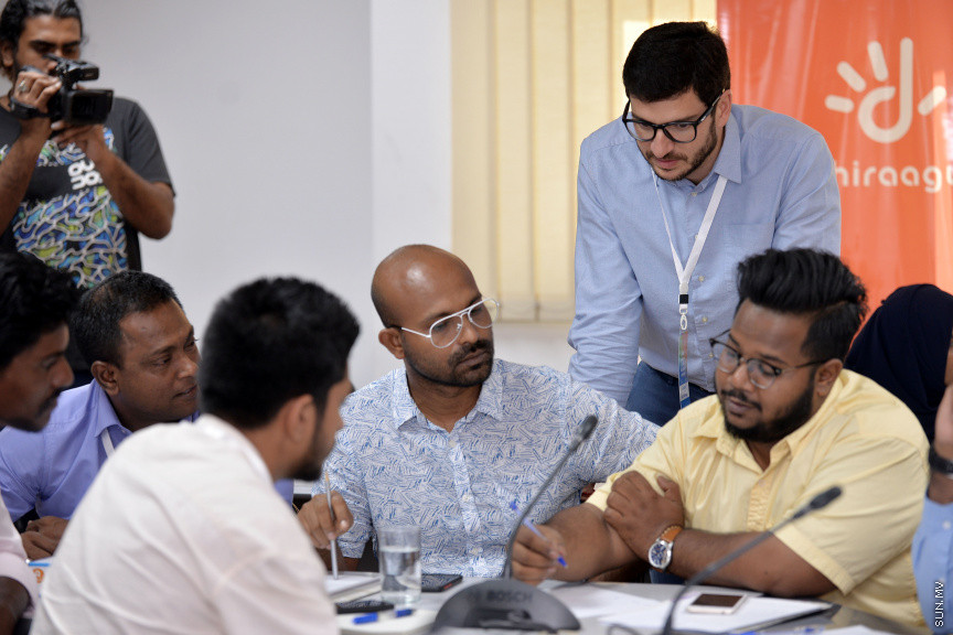 ޖެނުއަރީ 28، 2020: މޯލްޑިވްސް ސްޕޯޓްސް ކޯޕަރޭޝަނުން އިސްނަގައިގެން ސްޓެލްކޯ ހޯލްގައި ކުރިއަށް ދާ މާކެޓިންގް އާއި ސްޕޮންސާޝިޕްގެ ހާއްސަ ވޯކްޝޮޕްގެ ތެރެއިން -- ސަން ފޮޓޯ/ ފަޔާޒު މޫސާ