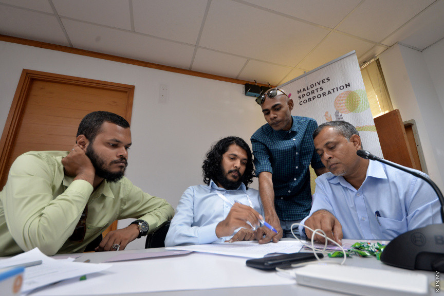 ޖެނުއަރީ 28، 2020: މޯލްޑިވްސް ސްޕޯޓްސް ކޯޕަރޭޝަނުން އިސްނަގައިގެން ސްޓެލްކޯ ހޯލްގައި ކުރިއަށް ދާ މާކެޓިންގް އާއި ސްޕޮންސާޝިޕްގެ ހާއްސަ ވޯކްޝޮޕްގެ ތެރެއިން -- ސަން ފޮޓޯ/ ފަޔާޒު މޫސާ