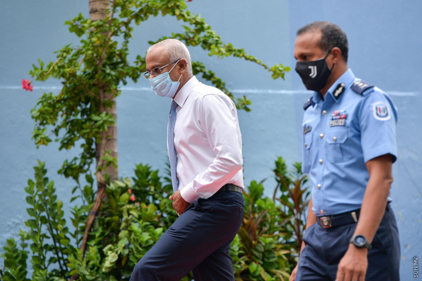 ޖުލައި 5، 2020: ރައީސް އިބްރާޙިމް މުހައްމަދު ސޯލިހް ދިވެހި ފުލުހުންނާ ބައްދަލުކުރެއްވުމަށް  އިސްކަންދަރުކޮށީގައި ބޭއްވި ރަސްމިއްޔާތުގެ ތެރެއިން -- ސަން ފޮޓޯ/ ފަޔާޒު މޫސާ