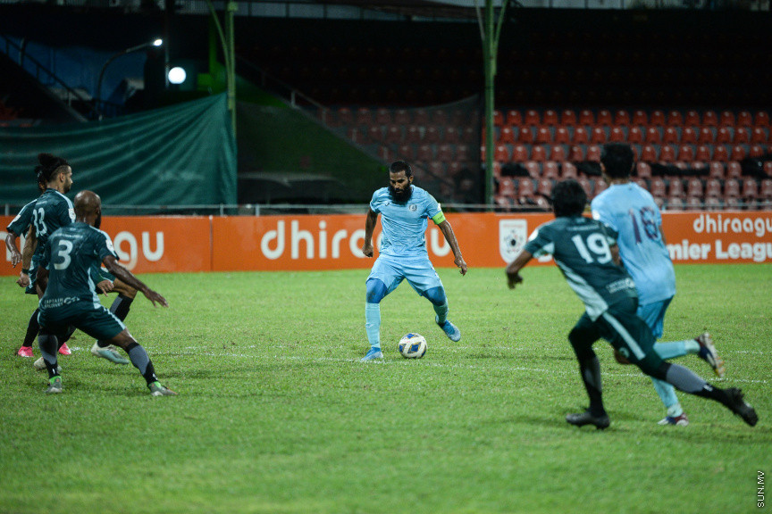 ޑިސެމްބަރ 14، 2020: ދިރާގު ދިވެހި ޕްރިމިއާ ލީގުގައި ވެލެންސިއާ ގްރީން ސްޓްރީޓް ބައްދަލުކުރި މެޗުގެ ތެރެއިން: 15 އަހަރު ފަހުން ވެލެންސިއާ ޖޯޒީގައި ކުޅުނު ފުރަތަމަ މެޗުގައި އަލީ އަޝަފާގުގެ ގޯލުން ވެލެންސިއާ ވަނީ ފުރަތަމަ މެޗު ކާމިޔާބުކޮށް ލީގު ފެށުން ރަގަޅު ކޮއްފައި -- ސަން ފޮޓޯ/ ފަޔާޒު މޫސާ