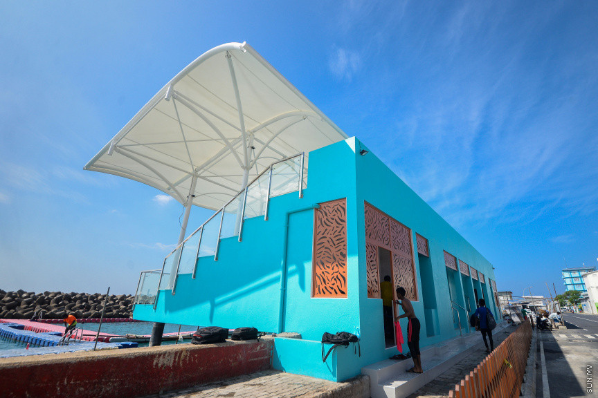 ޖެނުއަރީ 21، 2021: ސްވިމިން ޓްރެކުގެ އާ ޕްލެޓްފޯމްގައި ހިމެނޭ ސިޑިބަރި އާއި ފާހަނަ ބަރި އާންމުންނަށް ހުޅުވުވާލުން -- ސަން ފޮޓޯ/ ފަޔާޒު މޫސާ