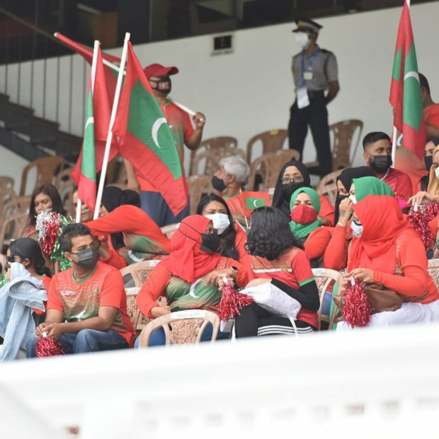 މަހިންދަ ރާޖަޕަކްސަ ފޯ ނޭޝަންސް ފުޓްބޯޅަ މުބާރާތުގައި ރާއްޖެއާއި ލަންކާ ބަދަލުކުރި މެޗުގެ ތެރެއިން -- ފޮޓޯ/އެފް.އޭ.އެެމް