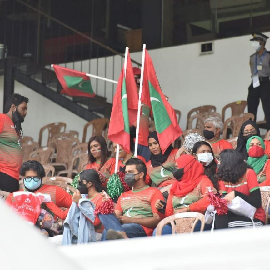 މަހިންދަ ރާޖަޕަކްސަ ފޯ ނޭޝަންސް ފުޓްބޯޅަ މުބާރާތުގައި ރާއްޖެއާއި ލަންކާ ބަދަލުކުރި މެޗުގެ ތެރެއިން -- ފޮޓޯ/އެފް.އޭ.އެެމް
