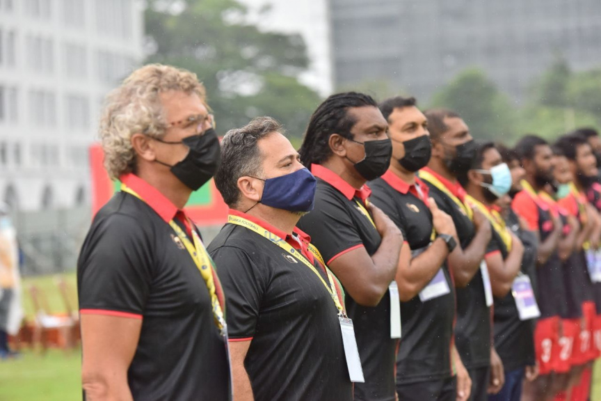 މަހިންދަ ރާޖަޕަކްސަ ފޯ ނޭޝަންސް ފުޓްބޯޅަ މުބާރާތުގައި ރާއްޖެއާއި ލަންކާ ބަދަލުކުރި މެޗުގެ ތެރެއިން -- ފޮޓޯ/އެފް.އޭ.އެެމް
