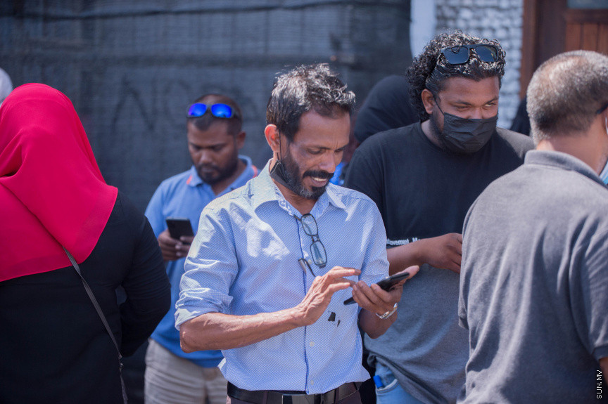 ރައީސް ޔާމިންގެ ޝަރީޔަތް ނިމުމުގެ އުފާ ފާޅުކުރުން --- ސަން ފޮޓޯ: އަޙްމަދު އައިމަން އަލީ