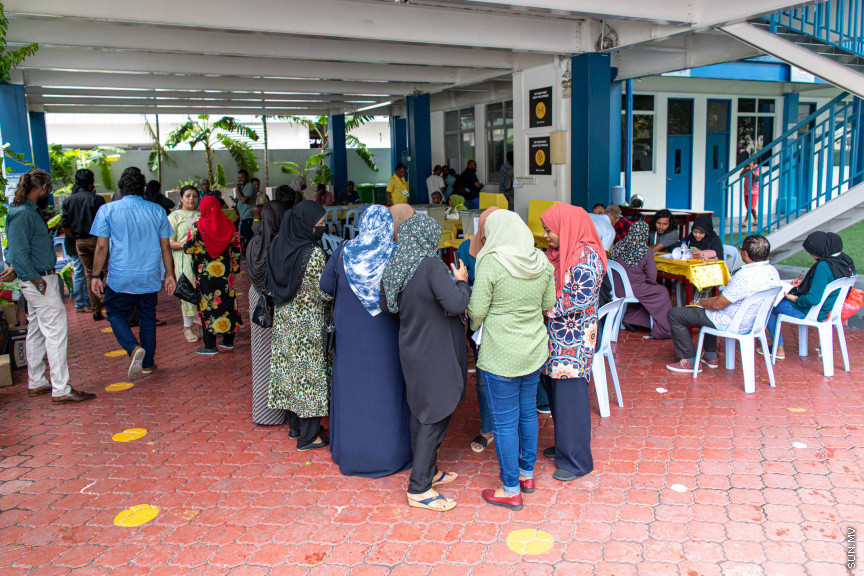 އިންތިޚާބުގެ ވޯޓުލުން ކުރިއަށްދަަނީ -- ސަން ފޮޓޯ/ މުހައްމަދު ހައްޔާން