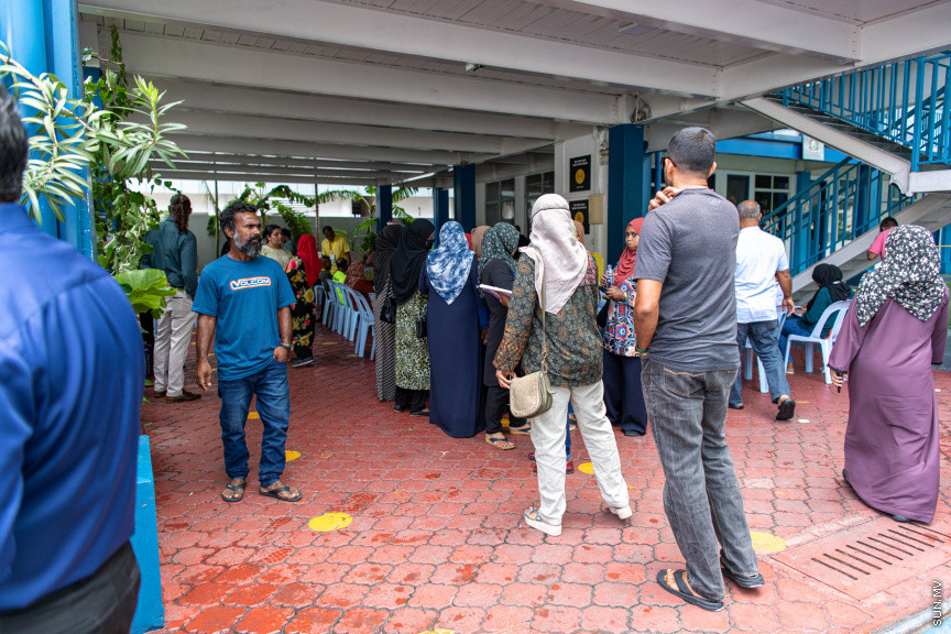 އިންތިޚާބުގެ ވޯޓުލުން ކުރިއަށްދަަނީ -- ސަން ފޮޓޯ/ މުހައްމަދު ހައްޔާން