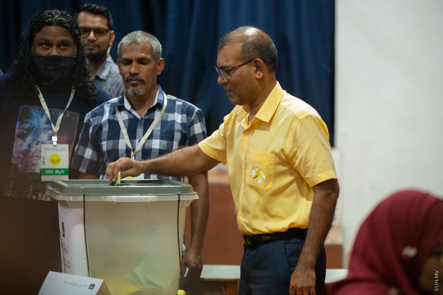  މުހައްމަދު ނަޝީދު އިންތިޚާބުގެ ވޯޓުލަނީ -- ސަން ފޮޓޯ/ މުހައްމަދު ހައްޔާން