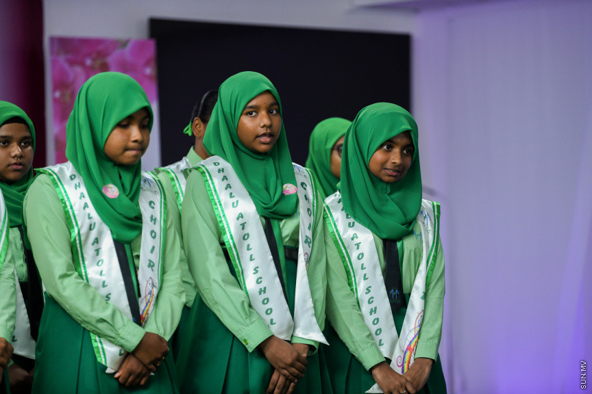 ދ އަތޮޅު މަދަރުސާގެ އަހަރީ އިނާމު ދިނުމުގެ ޖަލްސާގެ ތެރެއިން -- ސަން ފޮޓޯ/ މުޙައްމަދު ހައްޔާން