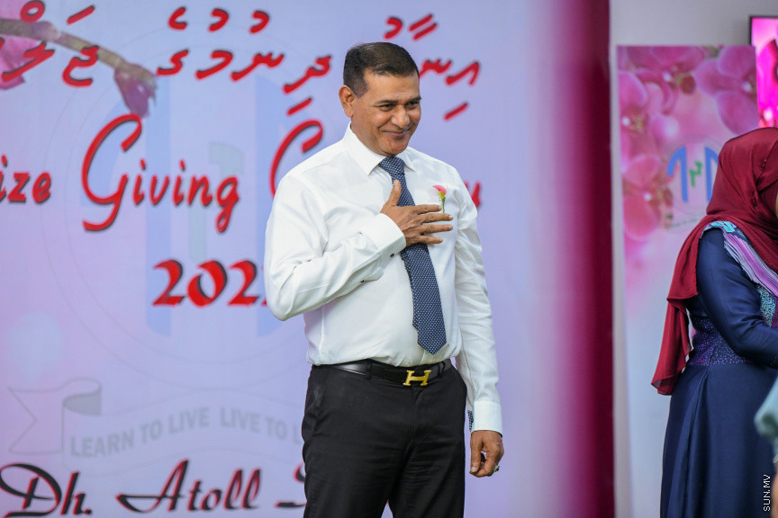 ދ އަތޮޅު މަދަރުސާގެ އަހަރީ އިނާމު ދިނުމުގެ ޖަލްސާގެ ތެރެއިން -- ސަން ފޮޓޯ/ މުޙައްމަދު ހައްޔާން