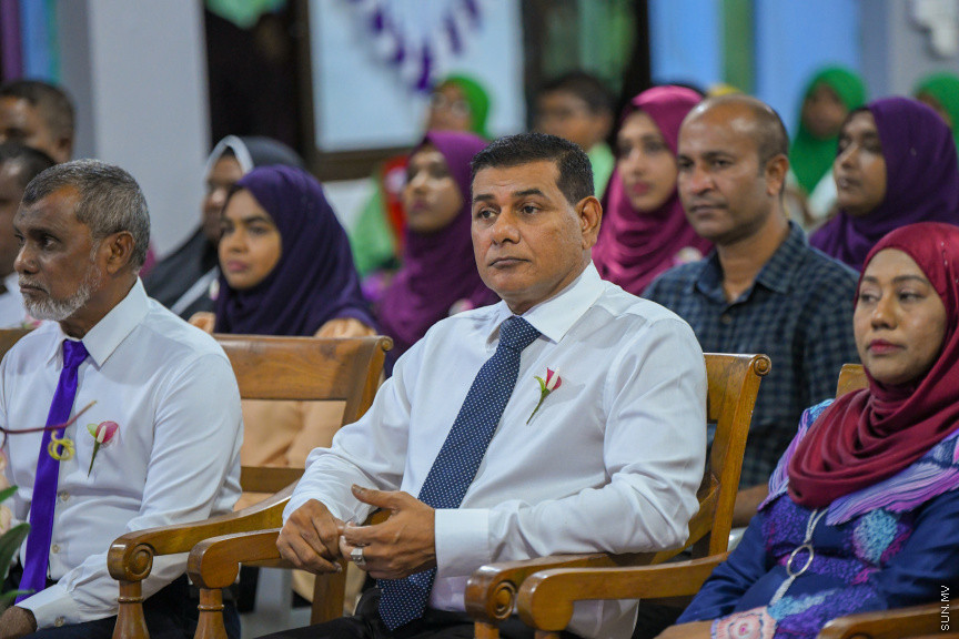 ދ އަތޮޅު މަދަރުސާގެ އަހަރީ އިނާމު ދިނުމުގެ ޖަލްސާގެ ތެރެއިން -- ސަން ފޮޓޯ/ މުޙައްމަދު ހައްޔާން