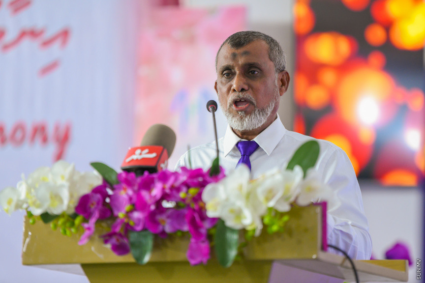 ދ އަތޮޅު މަދަރުސާގެ އަހަރީ އިނާމު ދިނުމުގެ ޖަލްސާގެ ތެރެއިން -- ސަން ފޮޓޯ/ މުޙައްމަދު ހައްޔާން