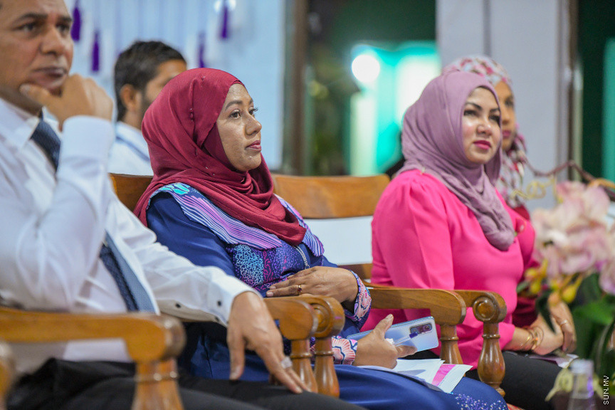 ދ އަތޮޅު މަދަރުސާގެ އަހަރީ އިނާމު ދިނުމުގެ ޖަލްސާގެ ތެރެއިން -- ސަން ފޮޓޯ/ މުޙައްމަދު ހައްޔާން