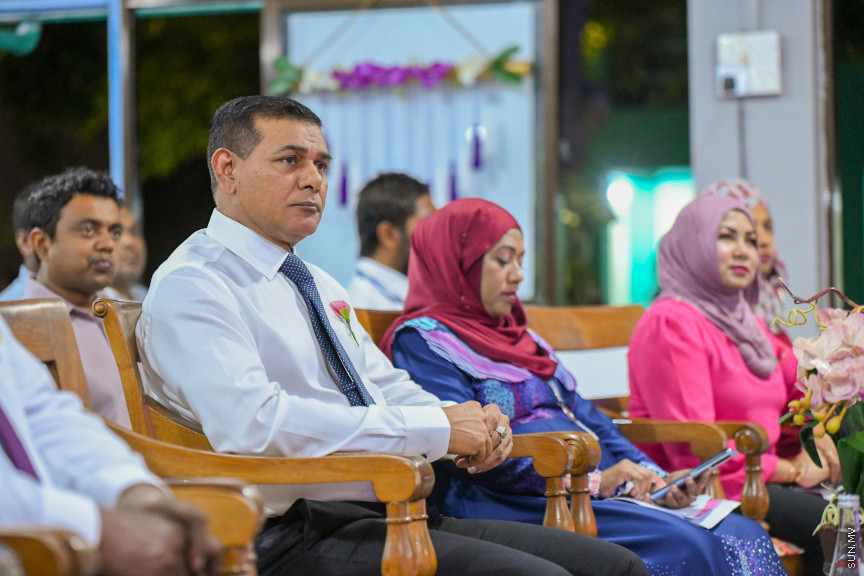 ދ އަތޮޅު މަދަރުސާގެ އަހަރީ އިނާމު ދިނުމުގެ ޖަލްސާގެ ތެރެއިން -- ސަން ފޮޓޯ/ މުޙައްމަދު ހައްޔާން