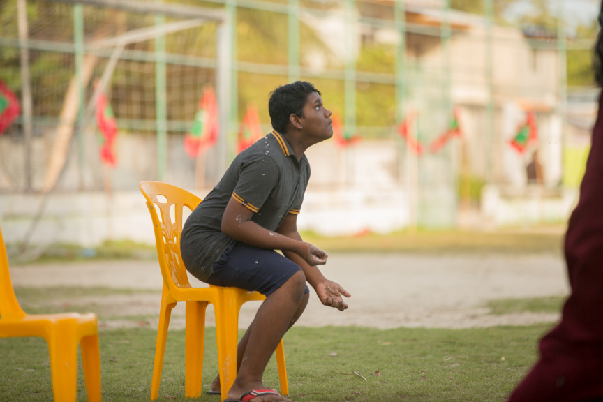 ފީއަލީ އީދު އުފާގެ ތެރެއިން، ހަވީރު ކުރިއަށް ދިޔަ ކުޅިވަރުގެ ހަރަކާތްތައް: މި ހަރަކާތުގައި ރަށުގެ ކުޑަ ކުދިންނާއި، ބޮޑެތި މީހުންނަށް އަމާޒުކޮށްގެން ތަފާތު އެކި ކުޅިވަރުތައް ކުރިއަށް ގެންދިޔަ --- ސަން ފޮޓޯ