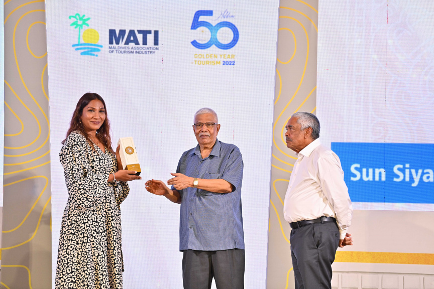 "50 އިޔާޒް އޮފް ޓޫރިޒަމްސް އެވޯޑްސް ބައި މަޓީ" ހަފްލާގެ ތެރެއިން -- ފޮޓޯ/ ރައީސް އޮފީސް