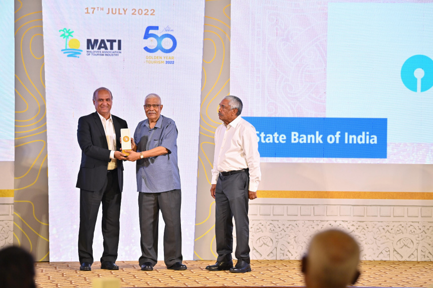 "50 އިޔާޒް އޮފް ޓޫރިޒަމްސް އެވޯޑްސް ބައި މަޓީ" ހަފްލާގެ ތެރެއިން -- ފޮޓޯ/ ރައީސް އޮފީސް