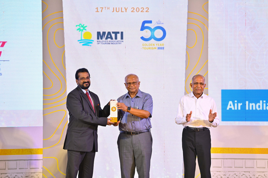 "50 އިޔާޒް އޮފް ޓޫރިޒަމްސް އެވޯޑްސް ބައި މަޓީ" ހަފްލާގެ ތެރެއިން -- ފޮޓޯ/ ރައީސް އޮފީސް