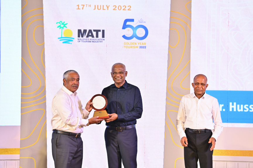 "50 އިޔާޒް އޮފް ޓޫރިޒަމްސް އެވޯޑްސް ބައި މަޓީ" ހަފްލާގެ ތެރެއިން -- ފޮޓޯ/ ރައީސް އޮފީސް