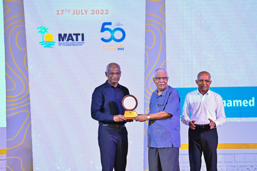 "50 އިޔާޒް އޮފް ޓޫރިޒަމްސް އެވޯޑްސް ބައި މަޓީ" ހަފްލާގެ ތެރެއިން -- ފޮޓޯ/ ރައީސް އޮފީސް