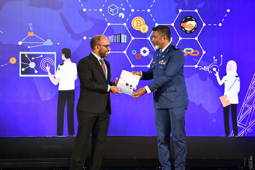 މޯލްޑިވްސް ކަސްޓަމް ސާރވިސްގެ 132 ވަނަ އަހަރީ ހަފްލާގެ ތެރެއިން -- ސަން ފޮޓޯ/ މުހައްމަދު ހައްޔާން