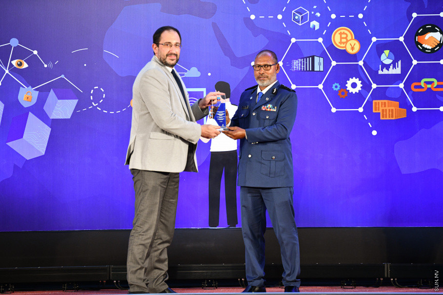 މޯލްޑިވްސް ކަސްޓަމް ސާރވިސްގެ 132 ވަނަ އަހަރީ ހަފްލާގެ ތެރެއިން -- ސަން ފޮޓޯ/ މުހައްމަދު ހައްޔާން